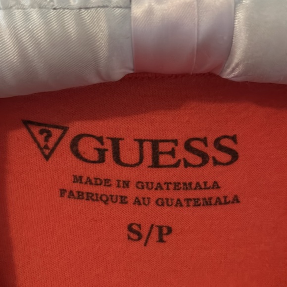 Guess t-shirt - Picture 4 of 5